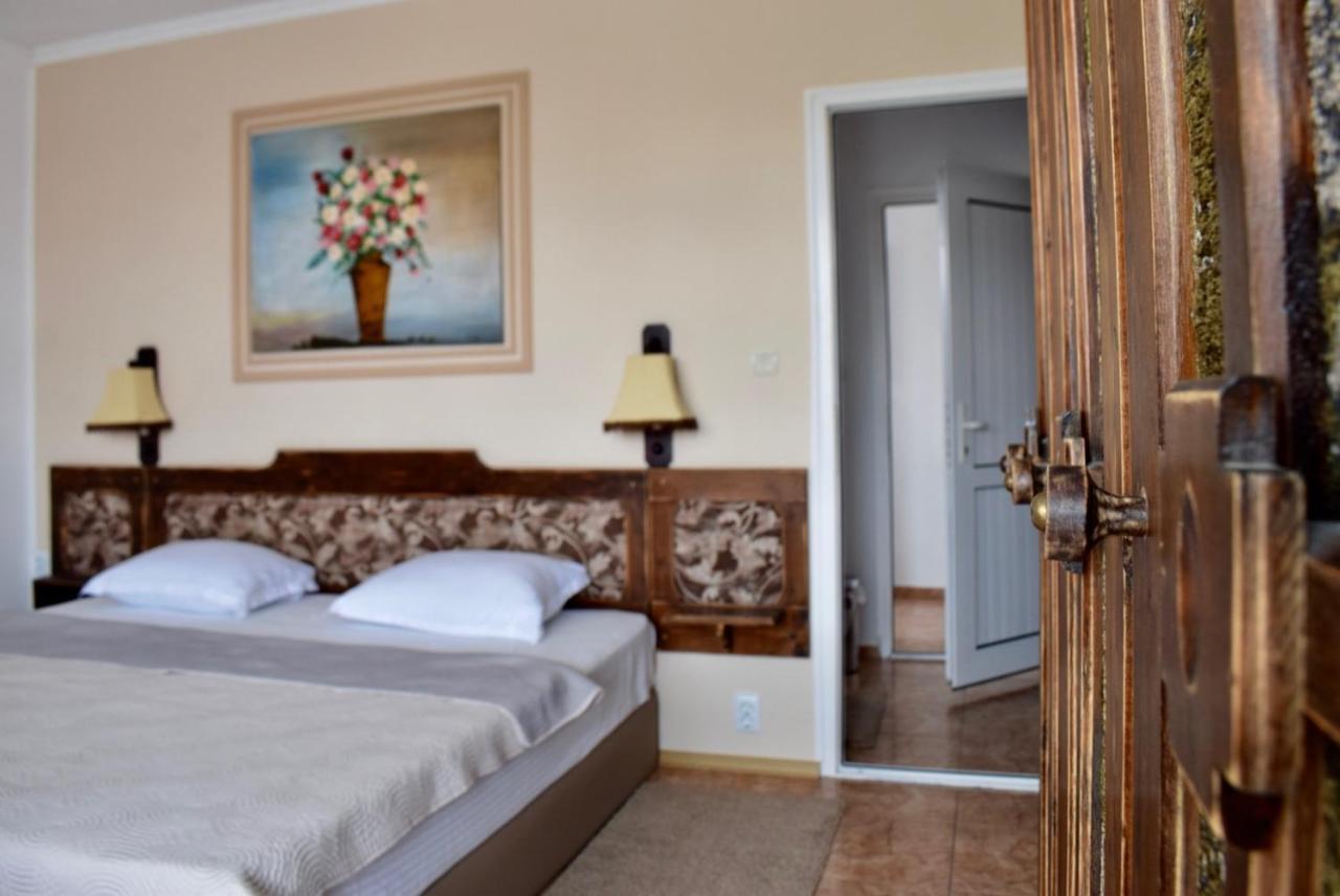 Family Hotel Apolonia Sozopol Exterior foto
